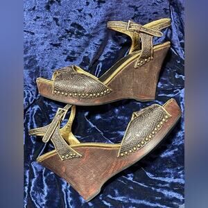 Prada wooden wedge sandals women’s shoe size 8 EU 39